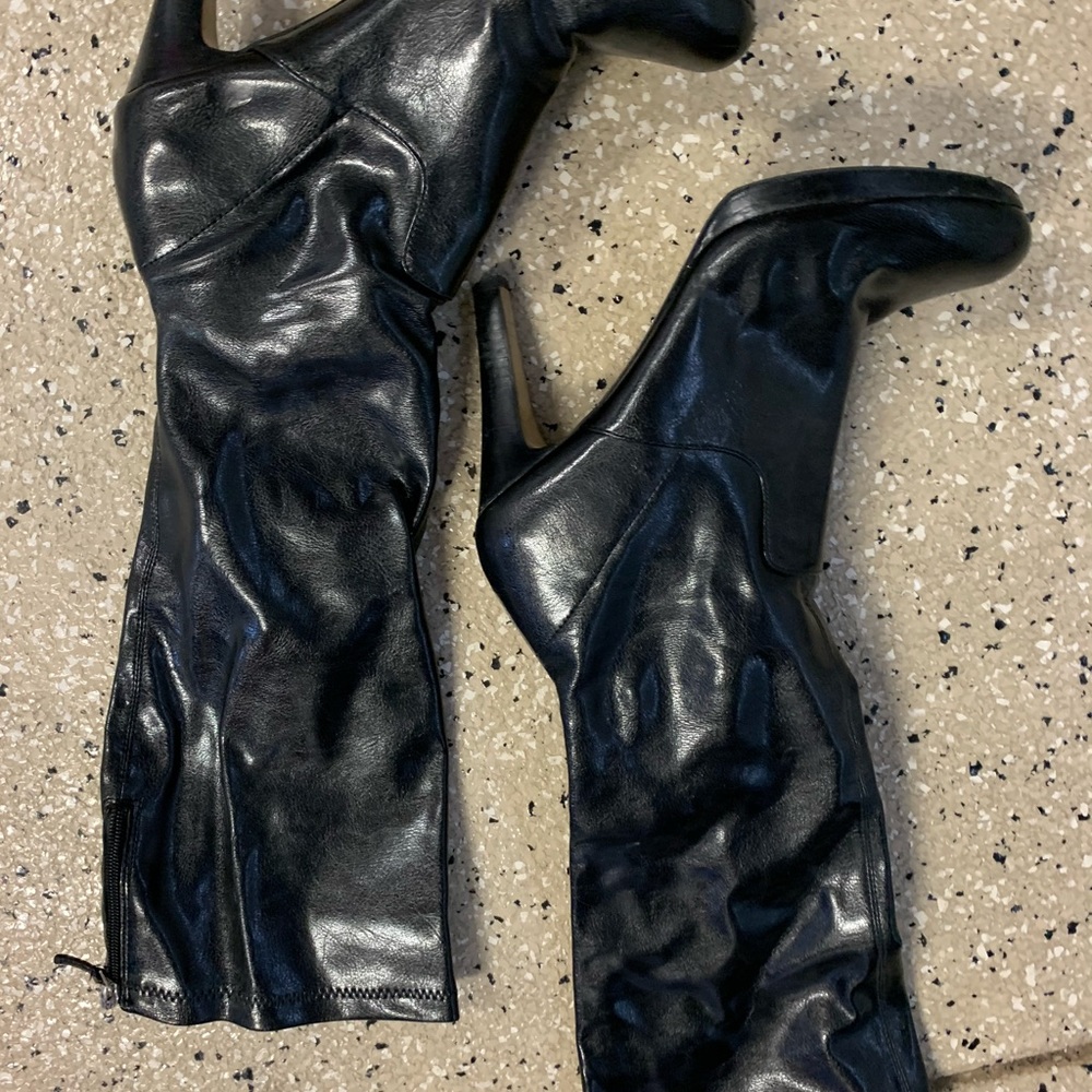 black boot heels - Picture 1 of 1
